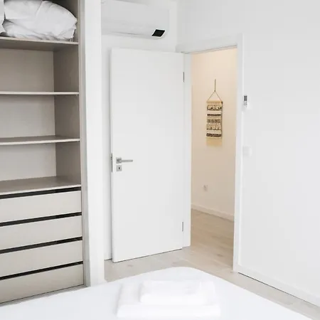 Delfina Santa Barbara (Lisbon)